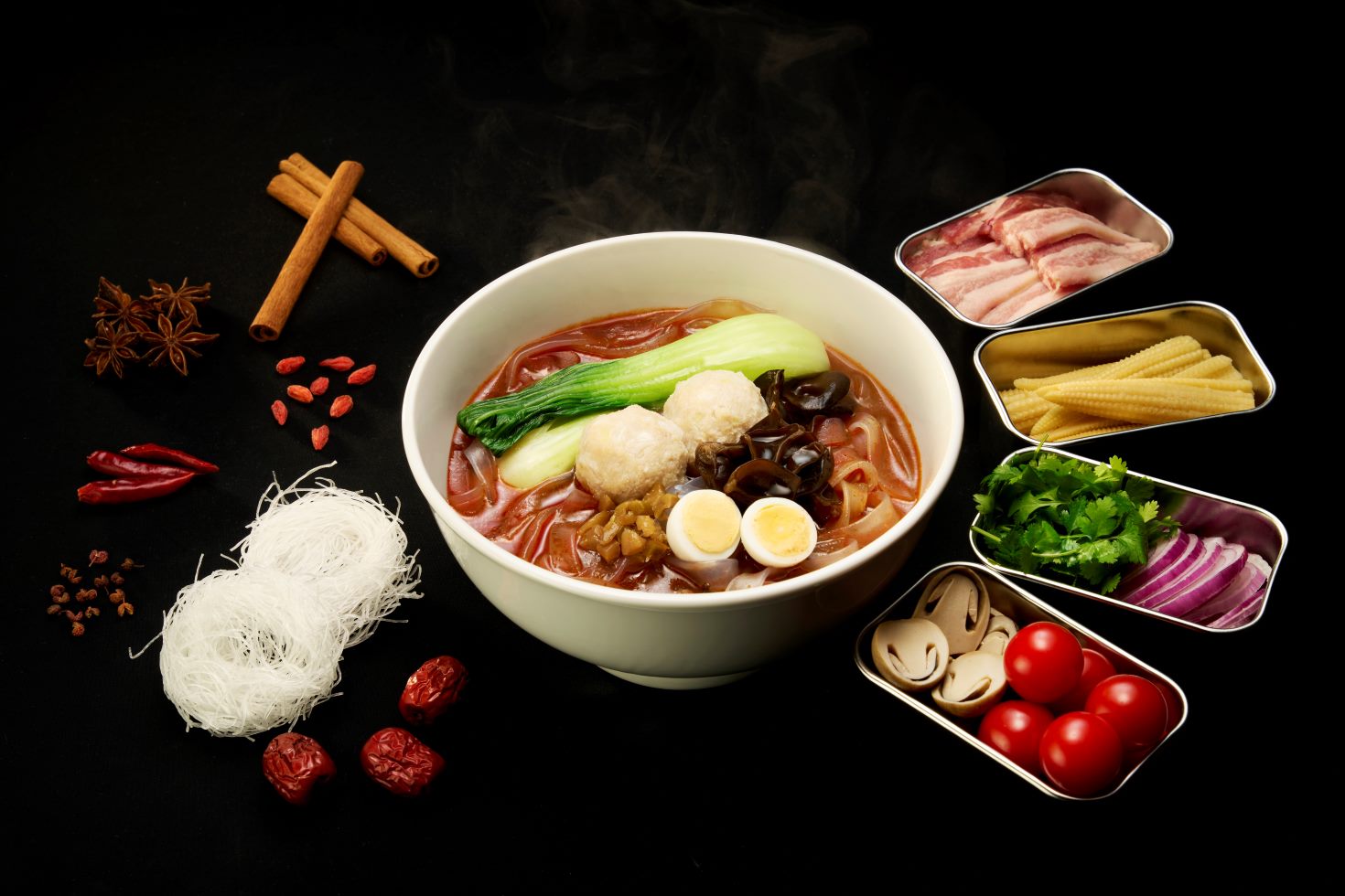 麻辣湯（マーラータン）とは？カスタム性で人気のトレンドメニューを 